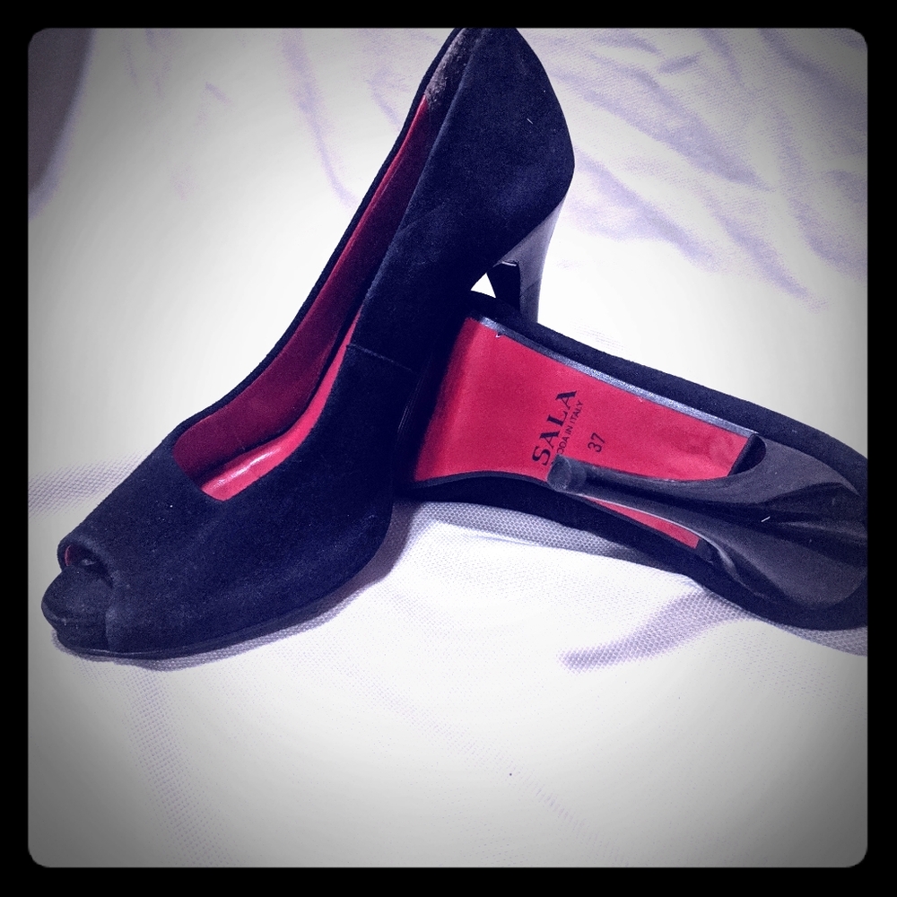 High Heels Black Velvet Size 7